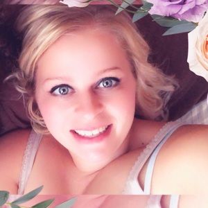 Meet your Posher, Stefanie